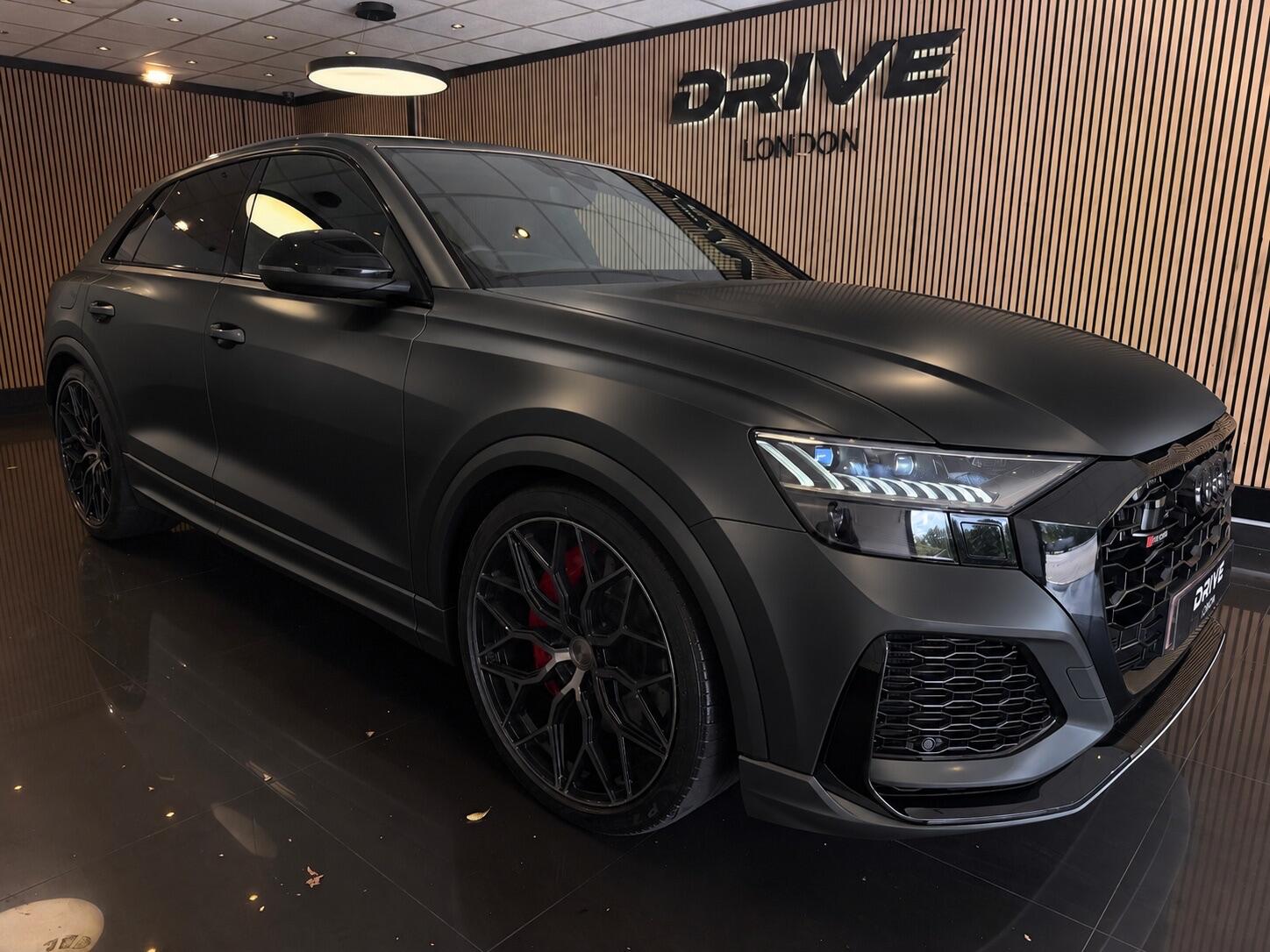 Audi RSQ8